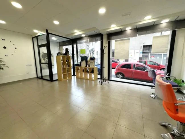 Local comercial en Terrassa de 97 m²