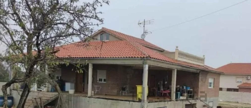 Chalet ocupado en Fuentidueña, 476 m²