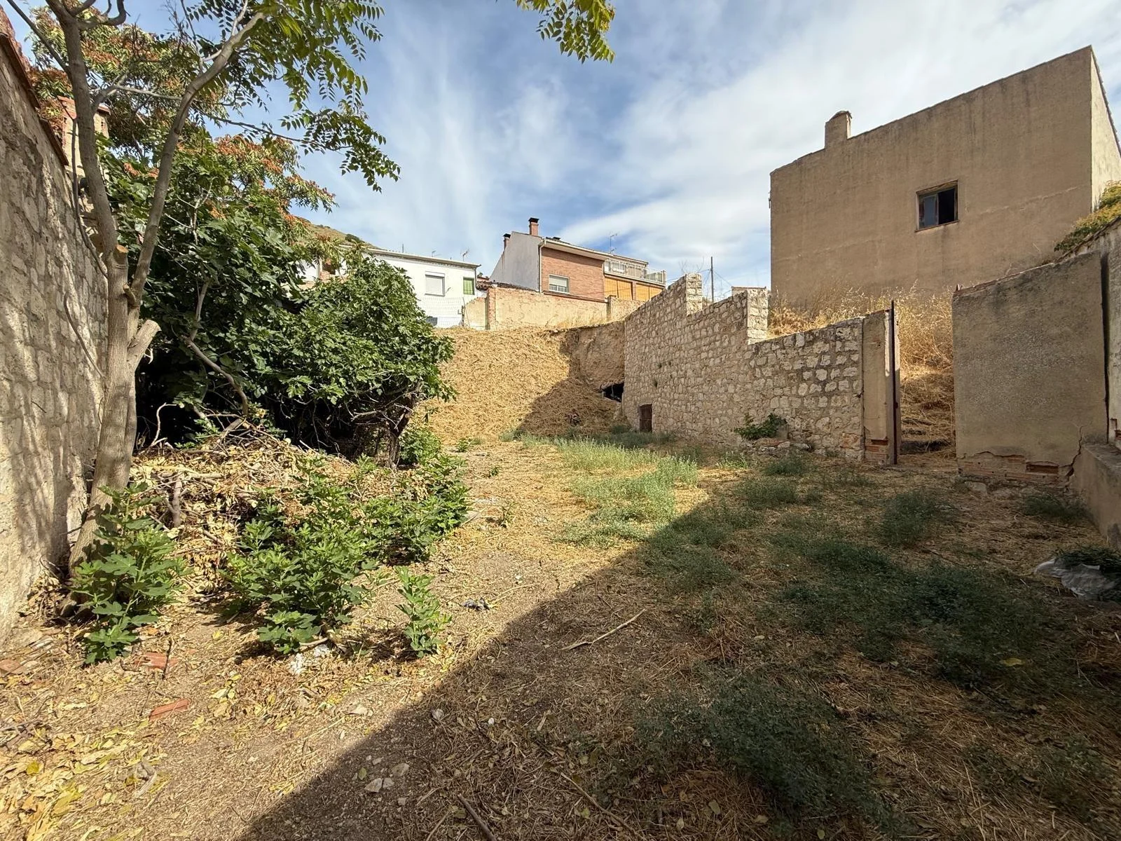 Solar para desarrollo en Tielmes, 455 m²