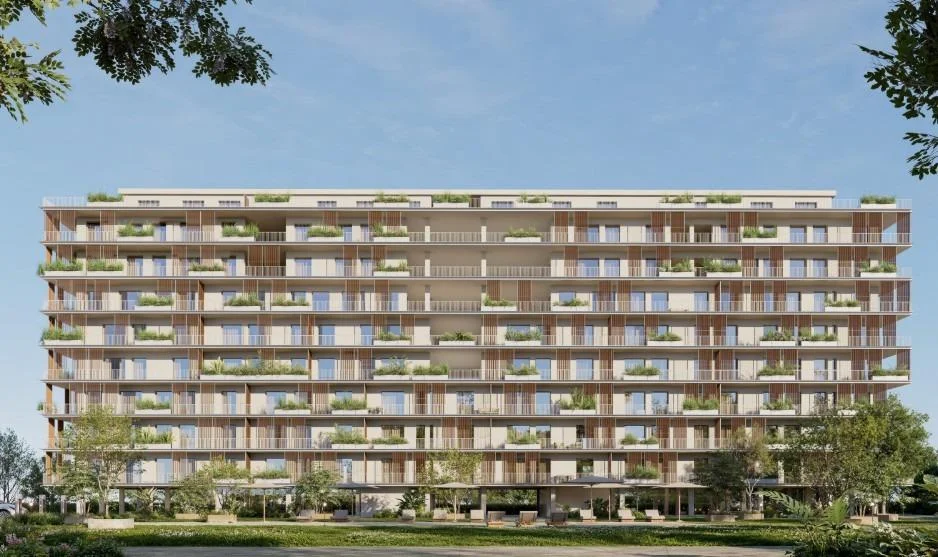 New-build coastal apartment with sea views