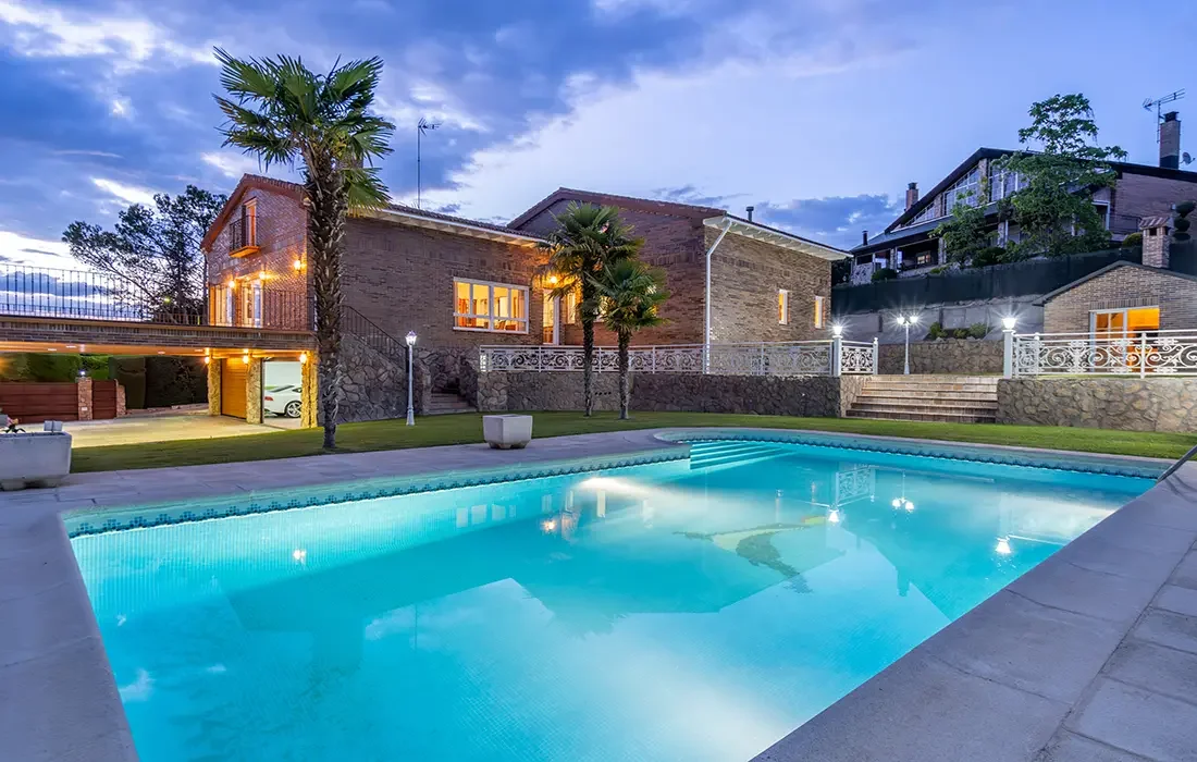 Luxury chalet, El Bosque, 5 bedrooms
