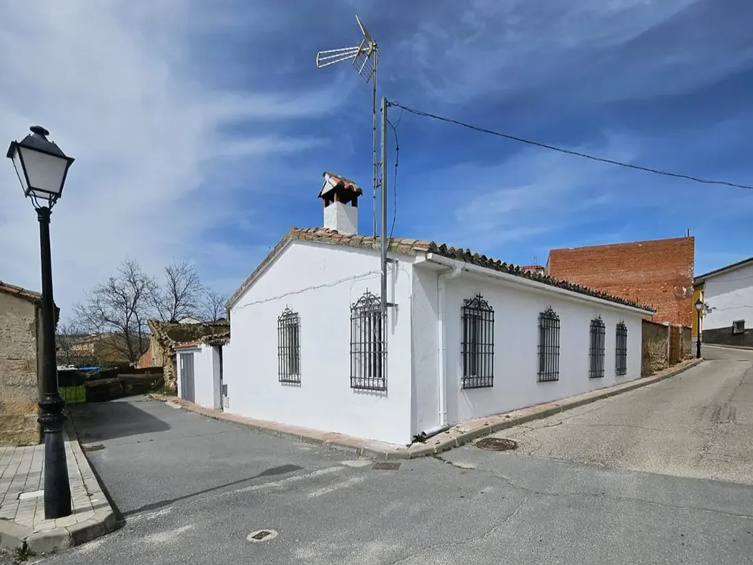 Casa pareada de esquina en Villamantilla, 2 dormitorios