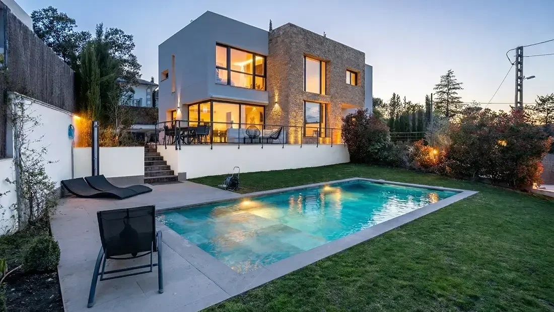 Chalet de diseño en Los Peñascales, 330 m²
