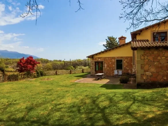 Finca de lujo con tres viviendas