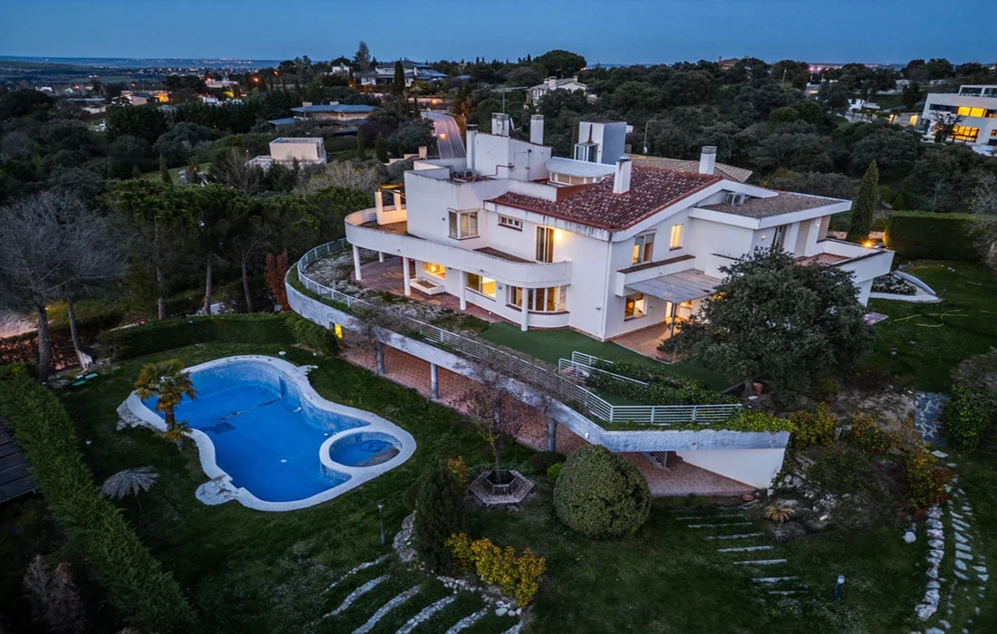 Luxury chalet in Ciudalcampo, 7 bedrooms