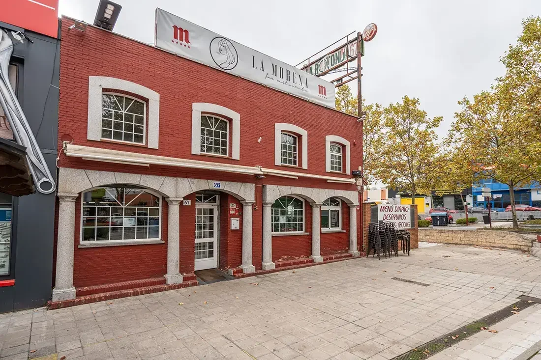 Income-producing restaurant warehouse in Villalba