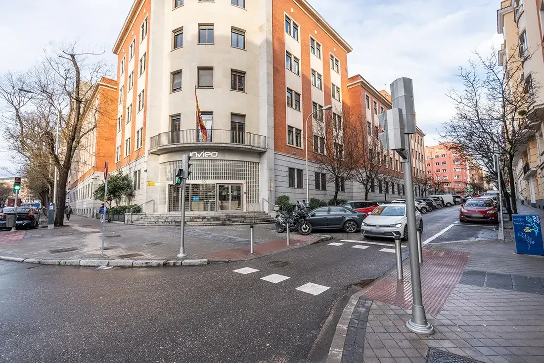 Amplio piso para reformar junto a Moncloa