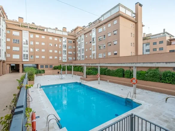 Luxury Legazpi flat with amenities