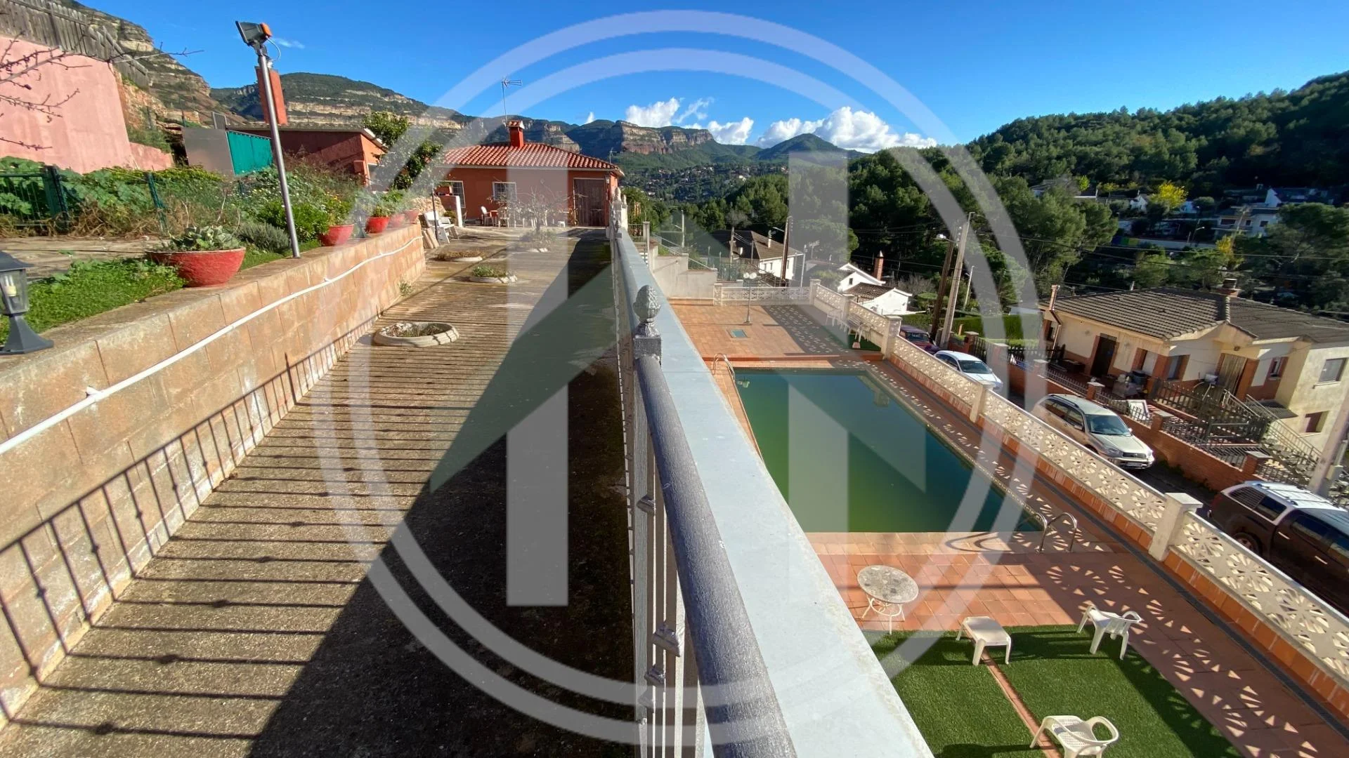 Casa rodeada de naturaleza con piscina privada