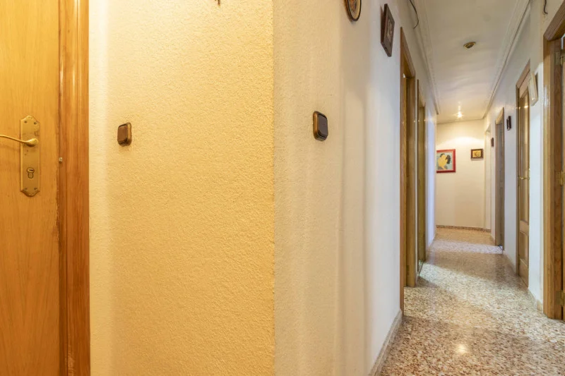 Three-bedroom flat in La Constitución