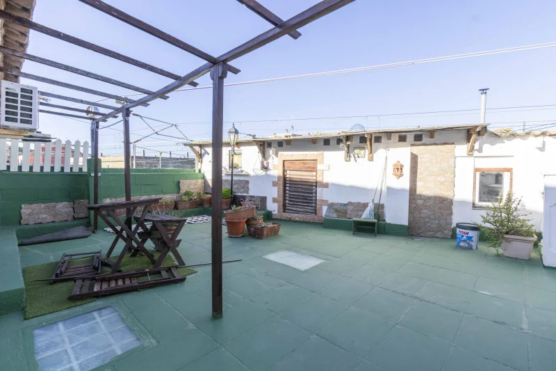 Characterful house in Roca, five bedrooms