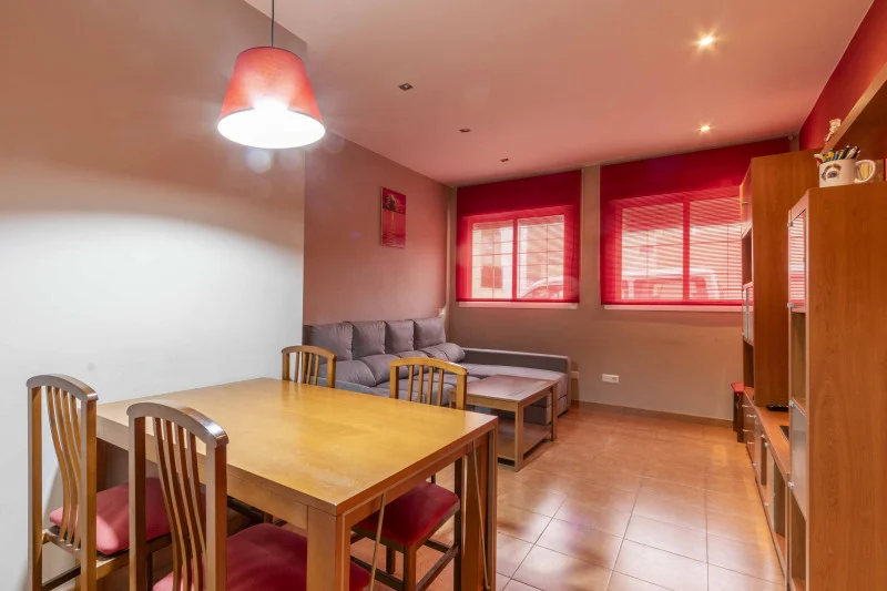 Two-bedroom flat with two terraces