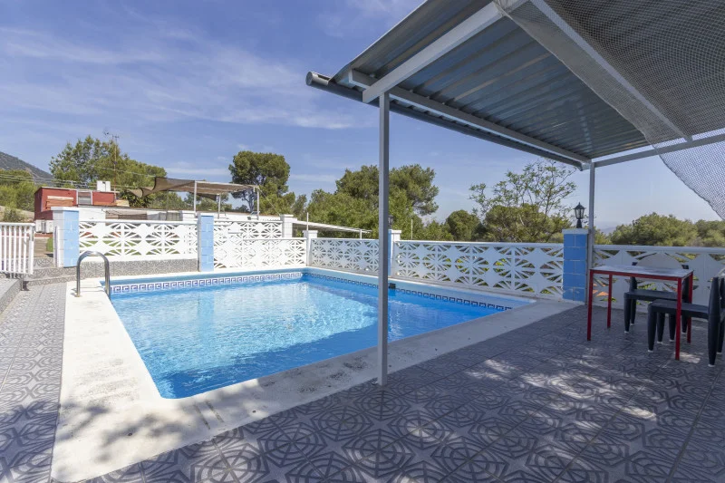 Independent chalet with private pool