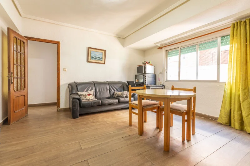 Three-bedroom reform flat in Museros