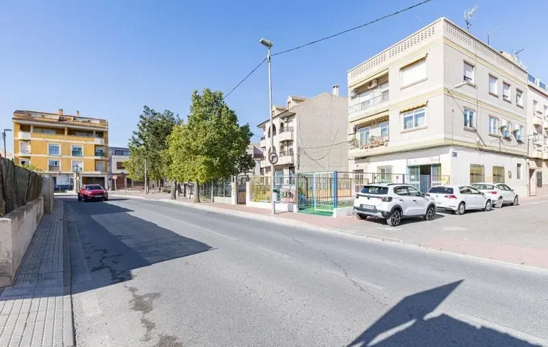 Local comercial visible en esquina, 94 m²