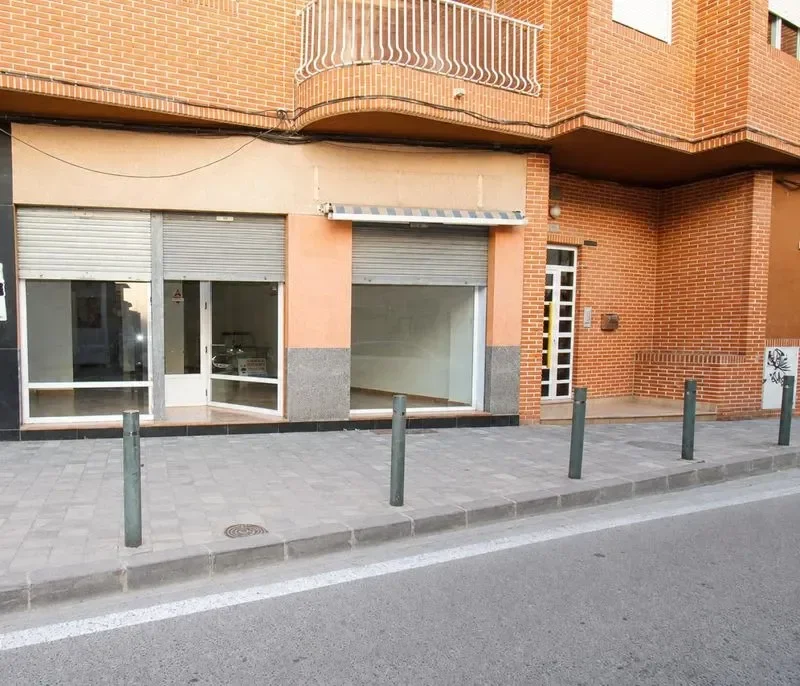 Commercial unit in Era Alta, patio