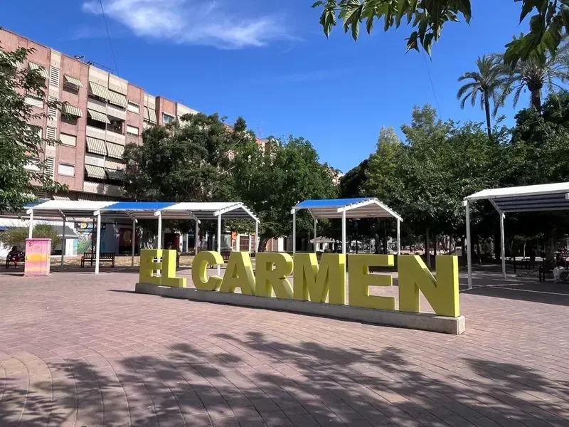 Piso de cuatro dormitorios para reformar en Murcia
