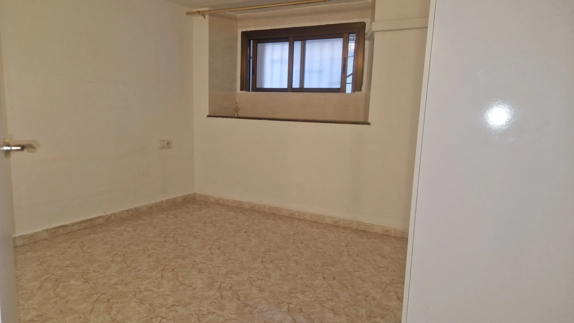 Bajo costero de 1 dormitorio