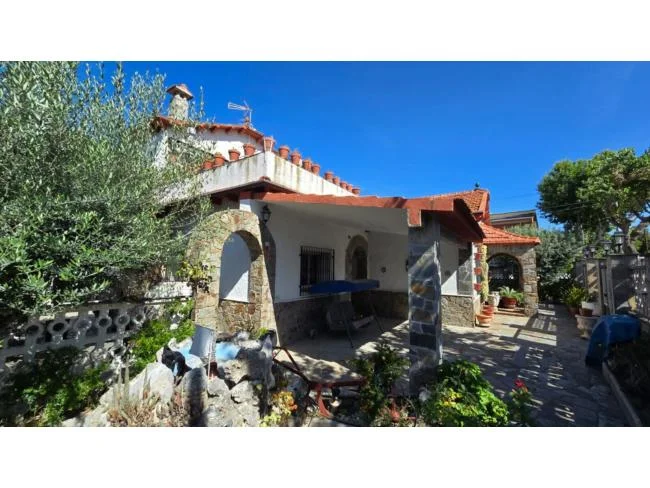 Spacious detached house, 4 bedrooms
