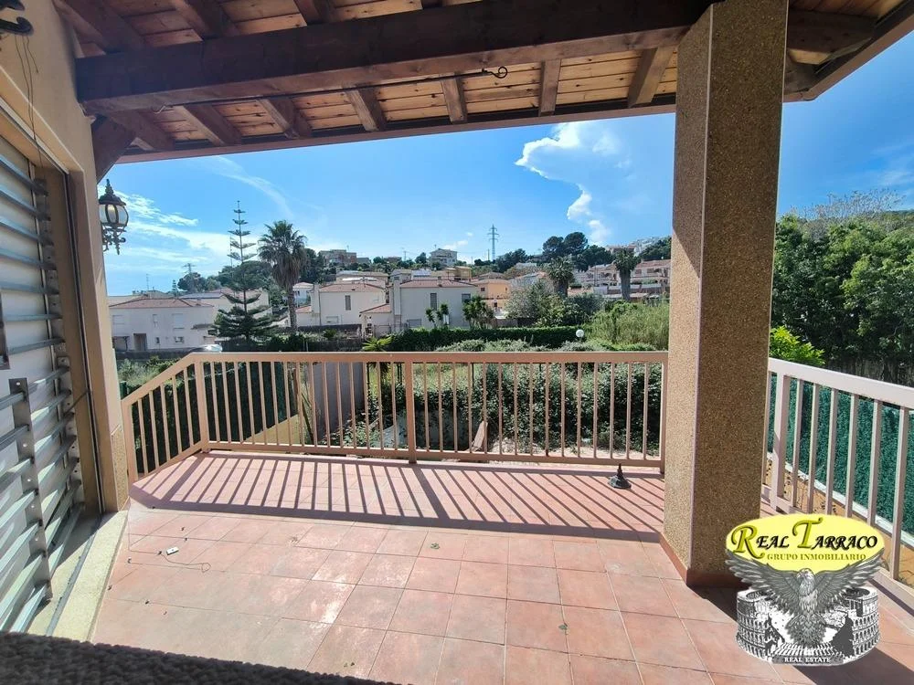 Adosado para reformar en Calafell, 4 habitaciones