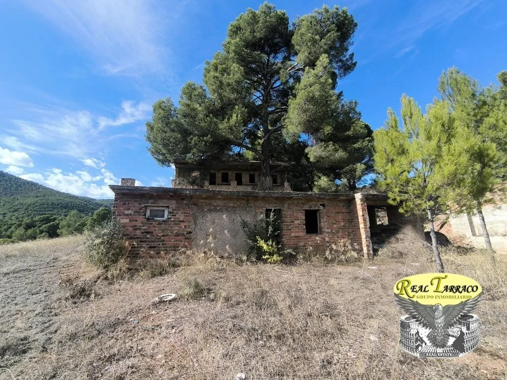 Terreno rural en Vilaverd con potencial de reforma