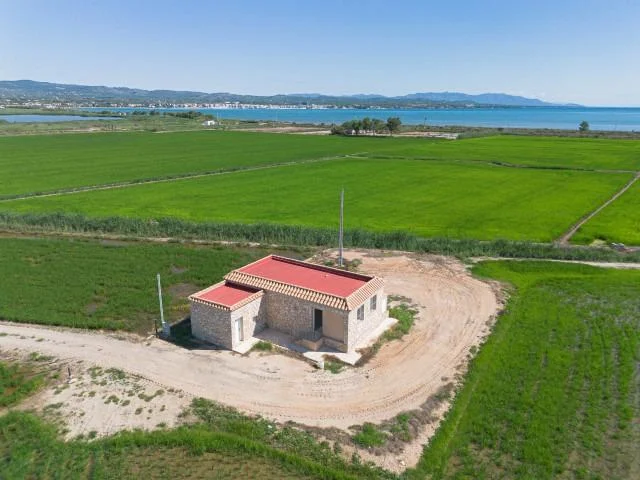 Finca rústica renovada cerca del Delta