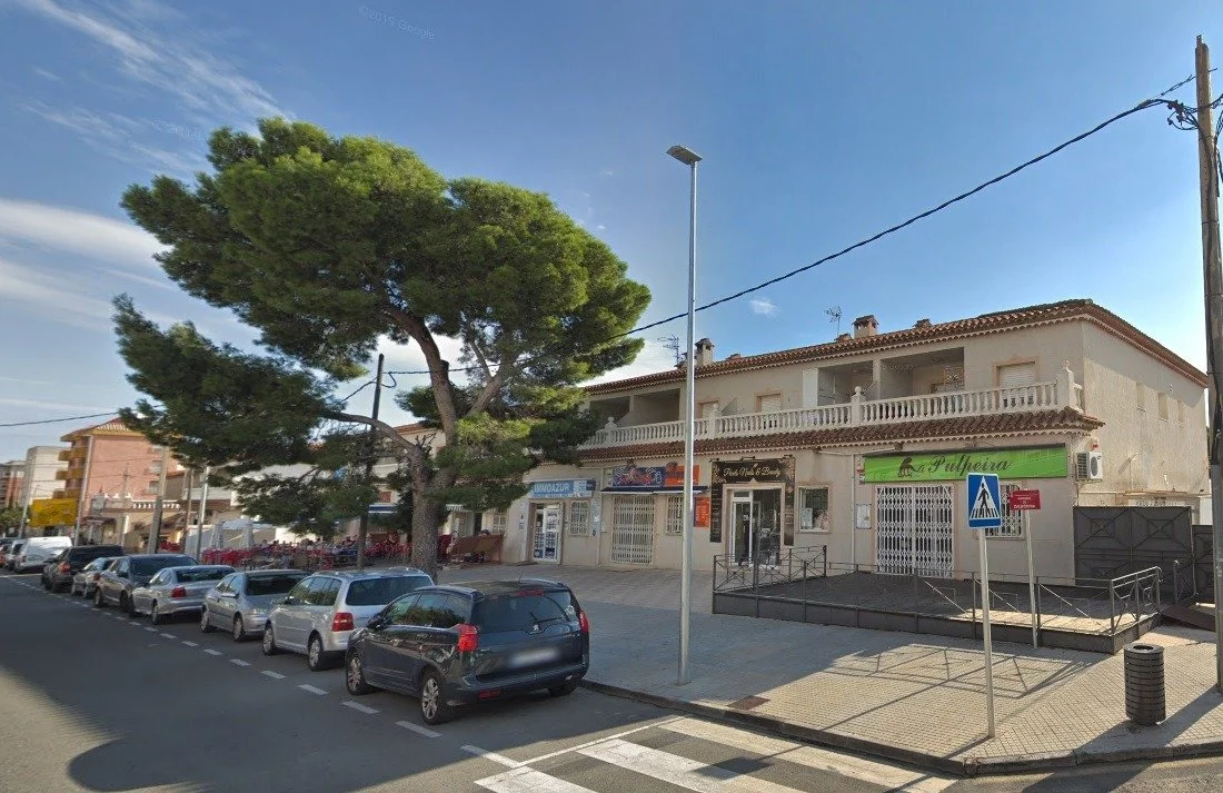 Local comercial céntrico de 91 m² con terraza