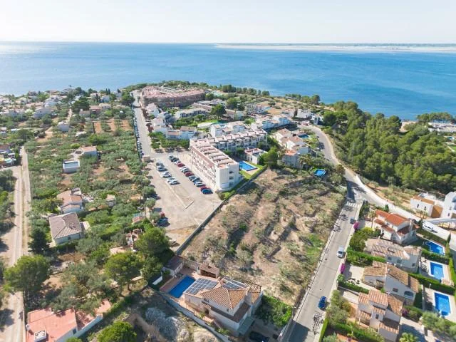 Sea-view plots in Cala Buena