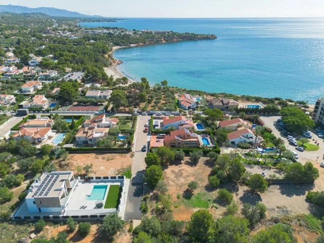 Parcela urbana costera de 812 m²