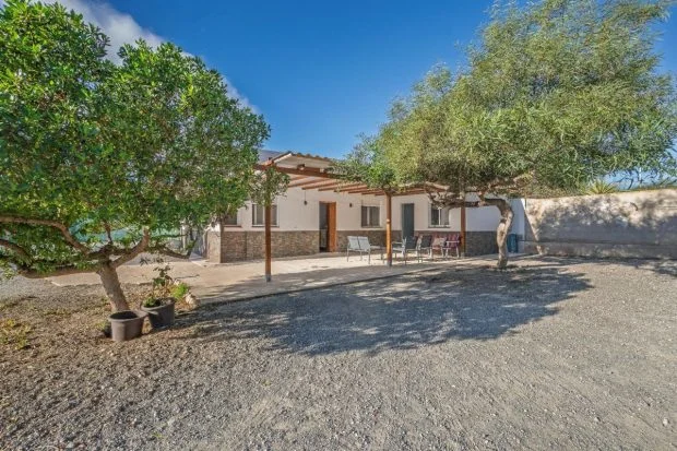 Reformed Crevillent chalet, 14% share