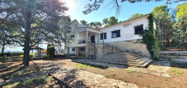 Gran chalet cerca de Cocentaina, 7 habitaciones