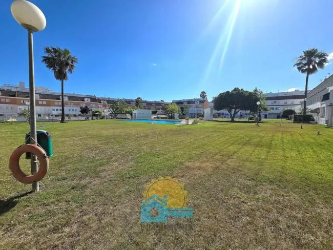 Coastal townhouse near beach, 3 bedrooms