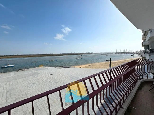 Corner flat near Ría, two bedrooms