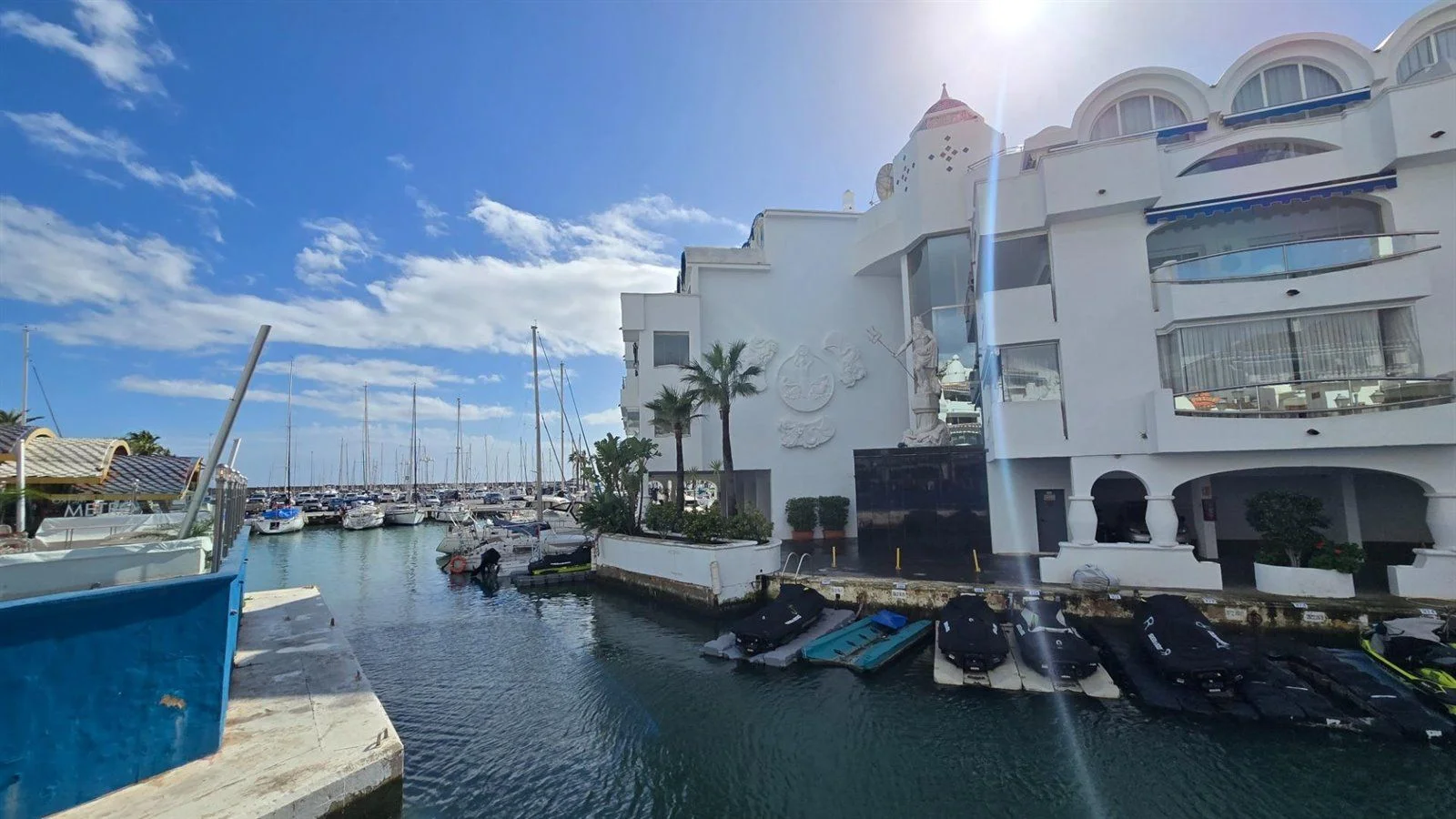 Local comercial en Puerto Marina, 102 m²