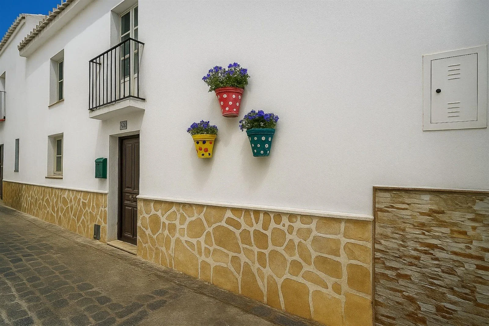 Andalusian chalet with rural tourism potential
