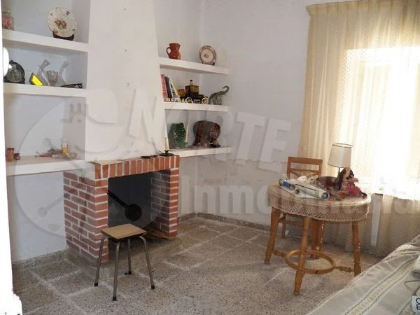 Casa céntrica para reformar con buhardilla