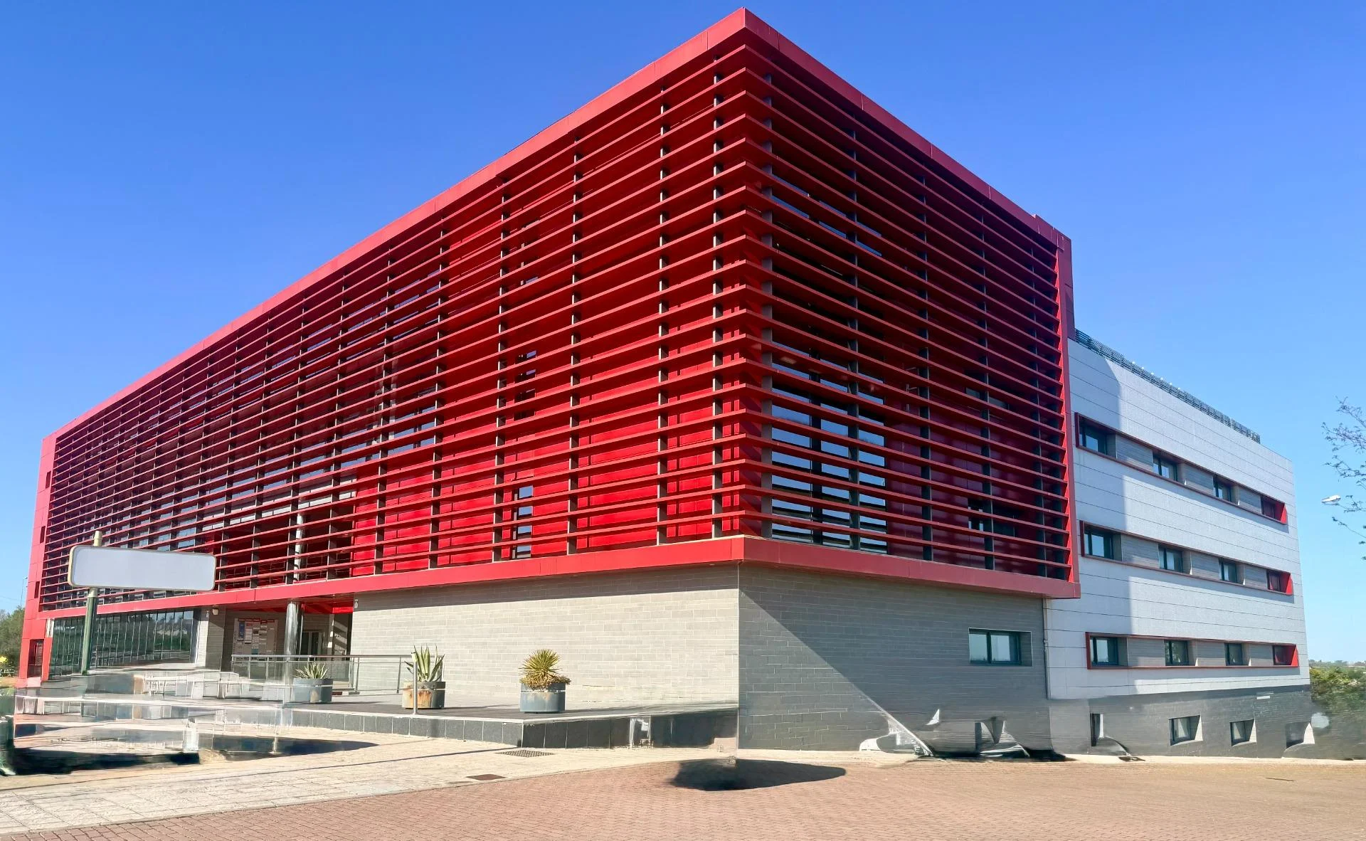 Oficina exterior moderna en Salteras, 58 m²