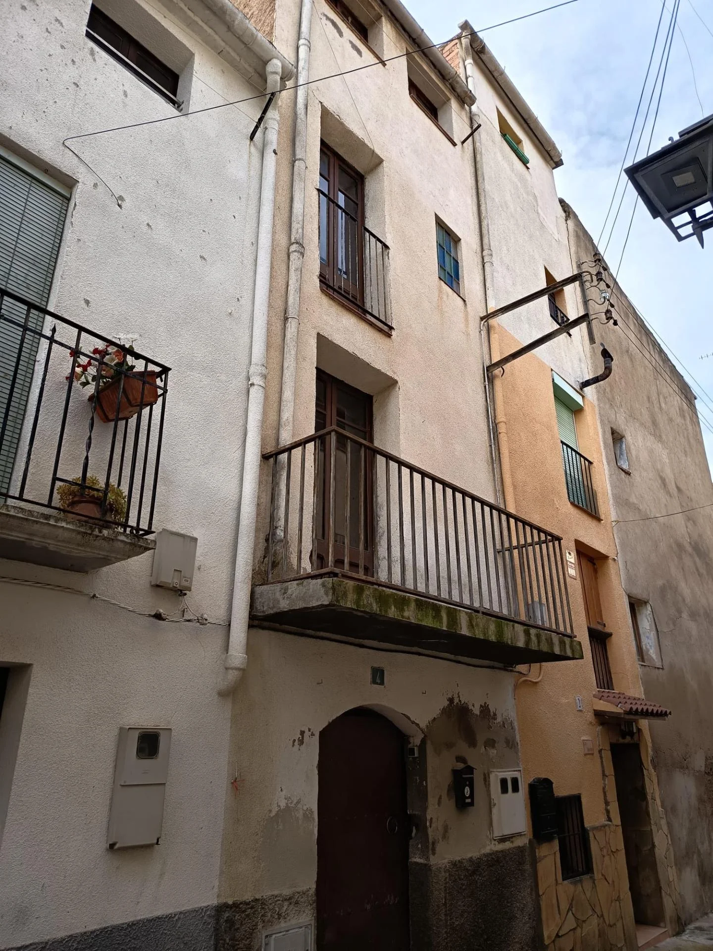 Casa adosada para reformar en García, 3 dormitorios