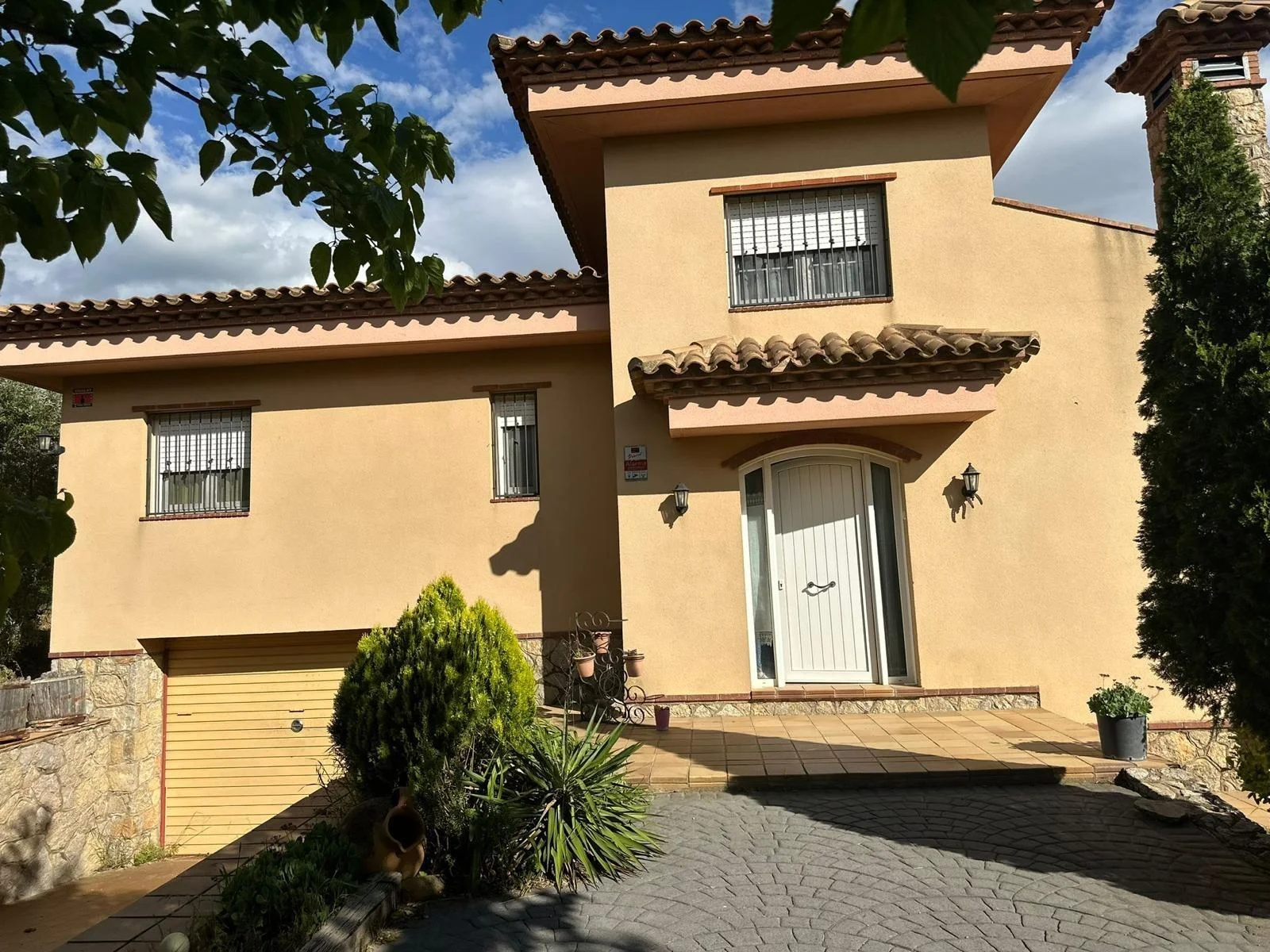 Casa de campo en Alforja con gran parcela