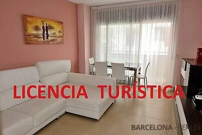 Apartamento en Fenals con licencia turística, un dormitorio