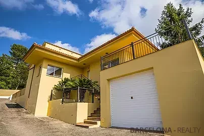Detached house with pool, Montbarbat
