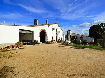 Masía restaurada en Sils, 5 dormitorios