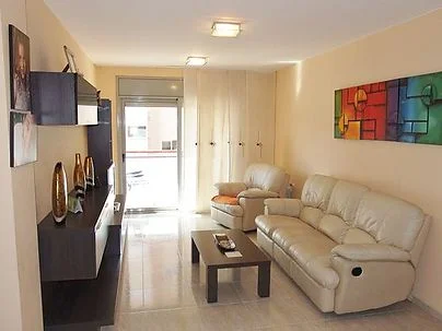 Piso de tres dormitorios con piscina en El Rieral