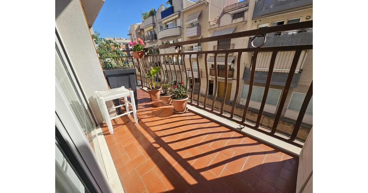 Piso de cuatro habitaciones en Barri de Mar