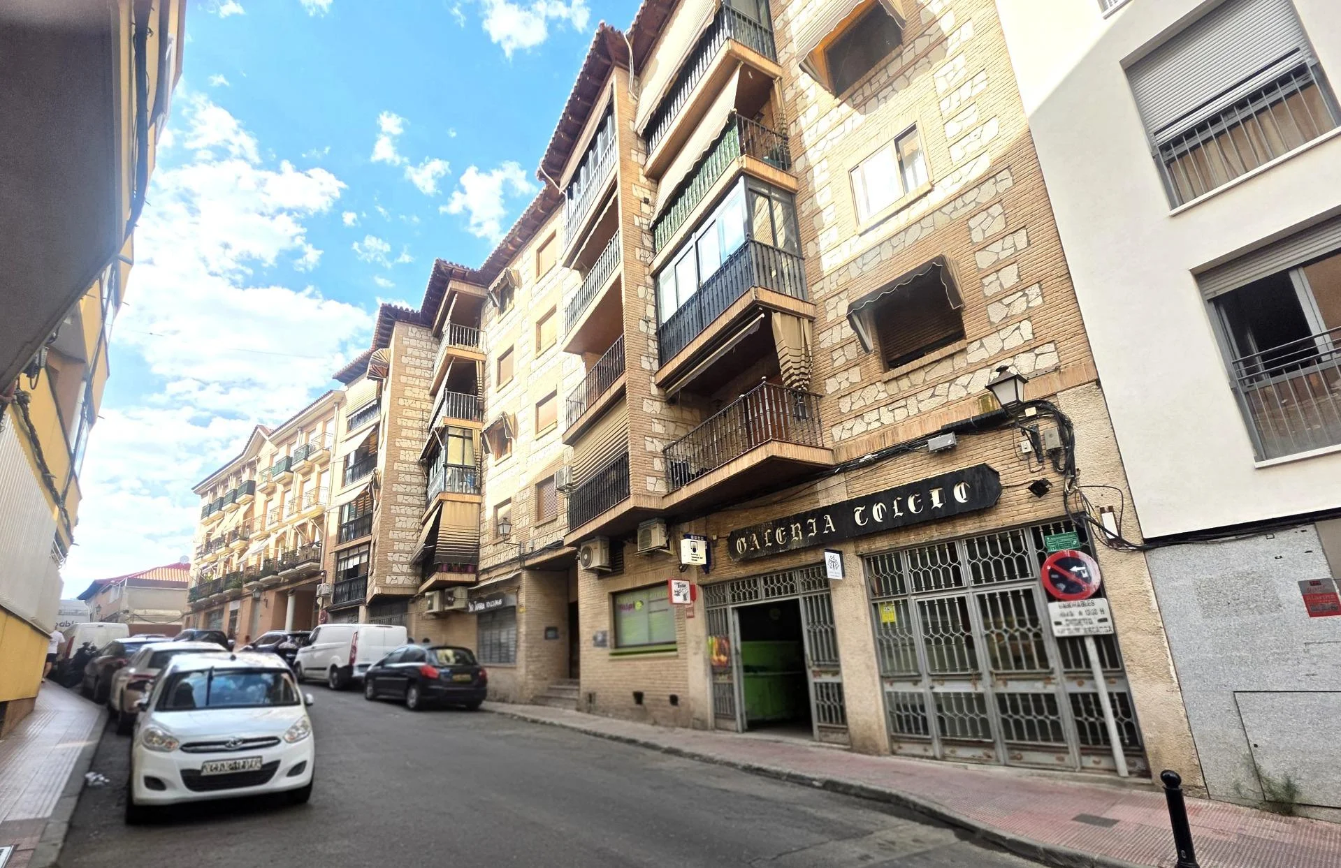 Reformed Valdemoro commercial unit, 19 m²