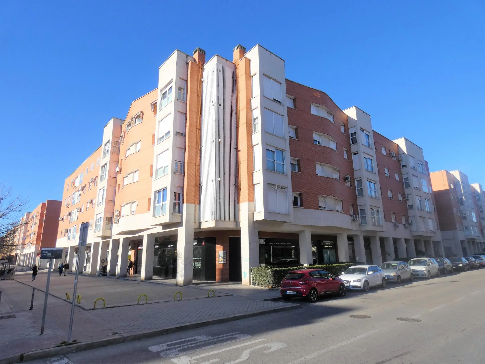 Four-bedroom flat in Restón