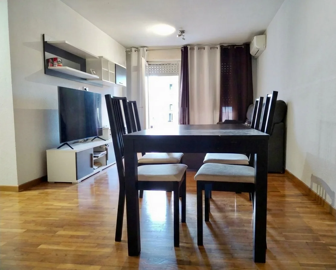 Apartamento costero con cuatro habitaciones