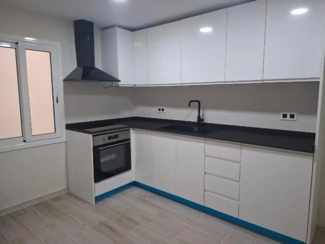 Renovated two-bedroom flat near metro