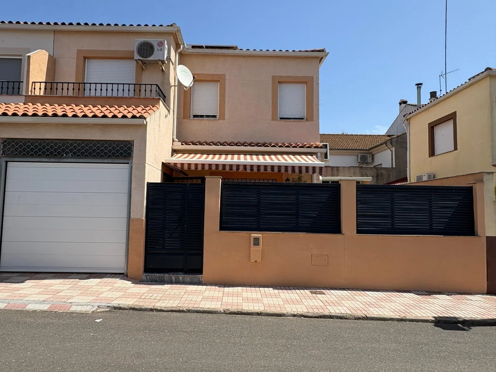 Efficient townhouse in Carboneros, 3 bedrooms
