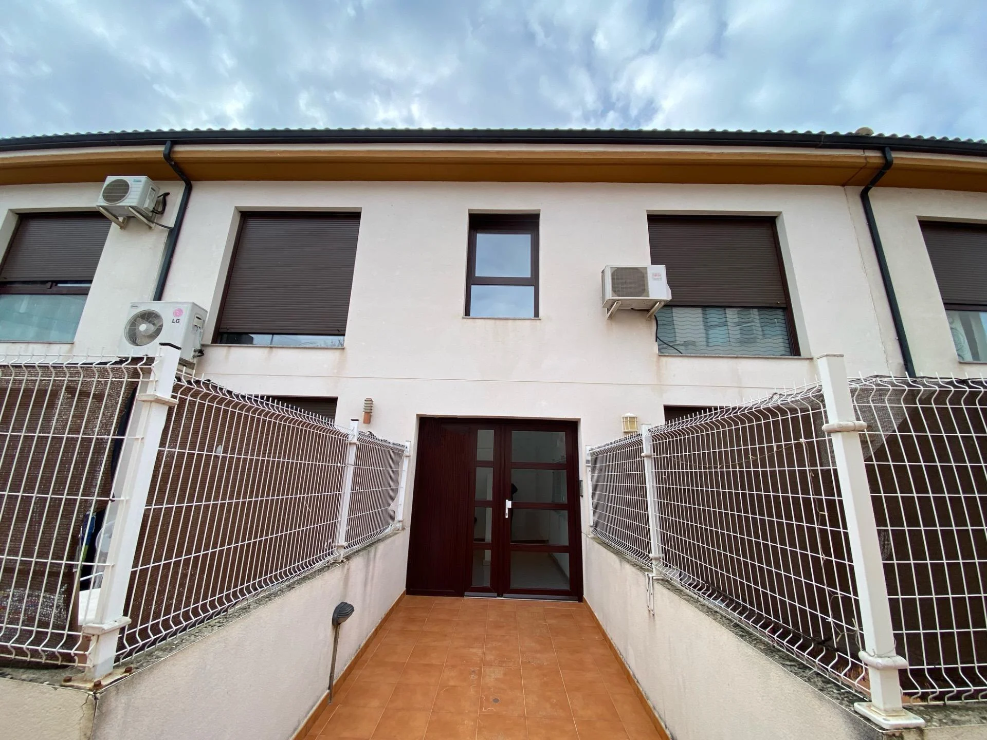 Apartamento alquilado en Corpa con terraza